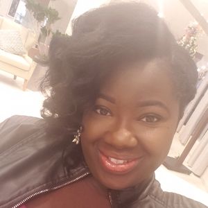 Meet your Posher, Maya